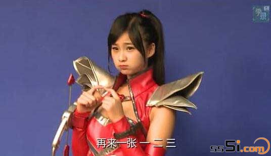 游戏女神戚蓝尹自曝遭欺凌 洗澡时被偷拍 游戏女神戚蓝尹自曝遭欺凌 洗澡时被偷拍