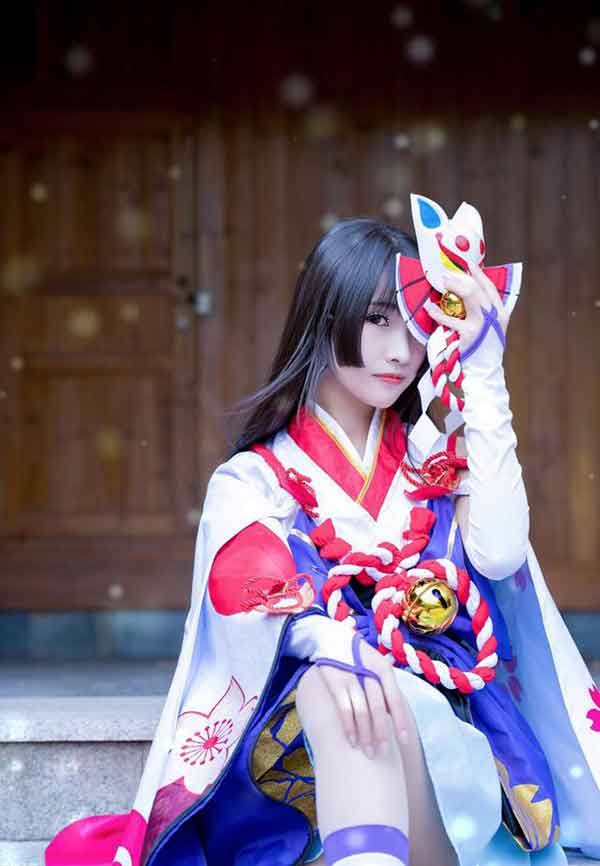 阴阳师雪女COS 玩家COS容颜逆天